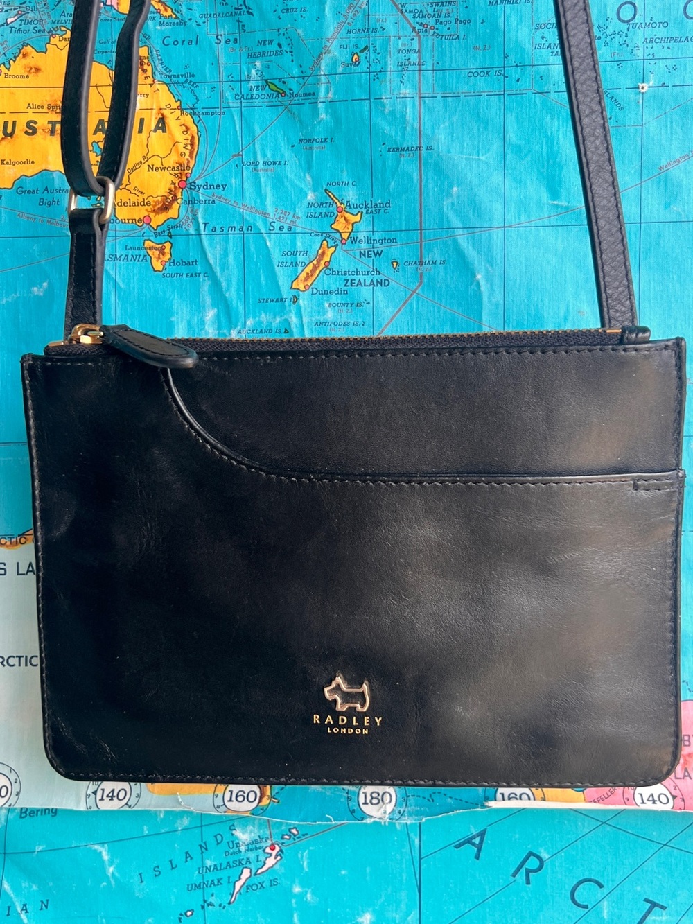 RADLEY LONDON Black Leather Shoulder Crossbody Bag with Gold Logo